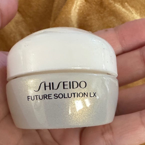 Shiseido Future Solution LX Cream Box, glass jar - Picture 5 of 6